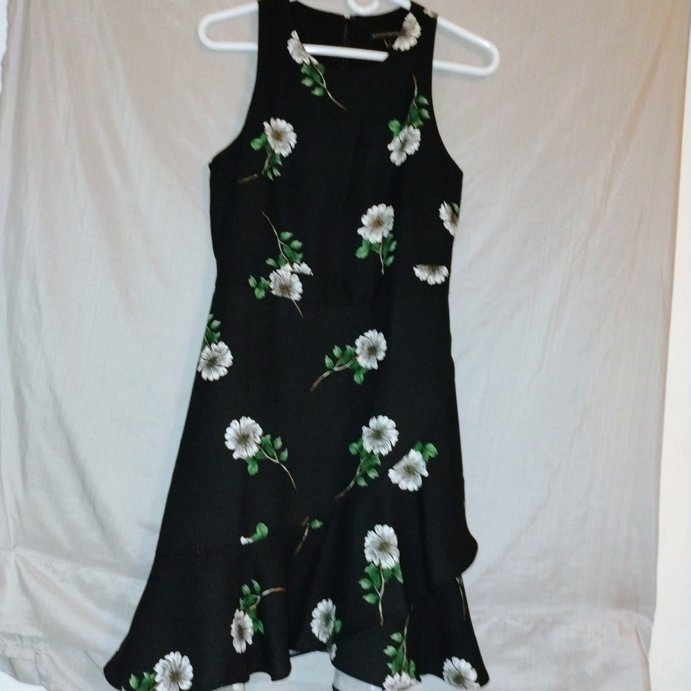 Size 2 Banana Republic Black Sleeveless Dress With White Flowers